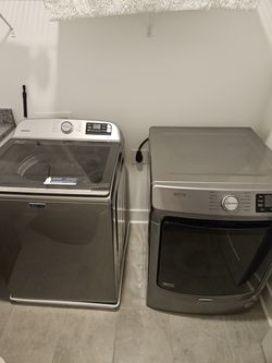 Maytag Washer and Dryer Set