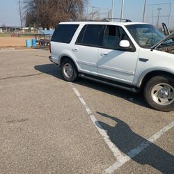 Ford Expedition V8 97 