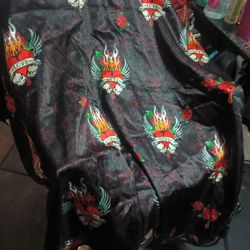 New Haircutting Drape. Serious Buyers Only $20, Local Pick Up Only Local