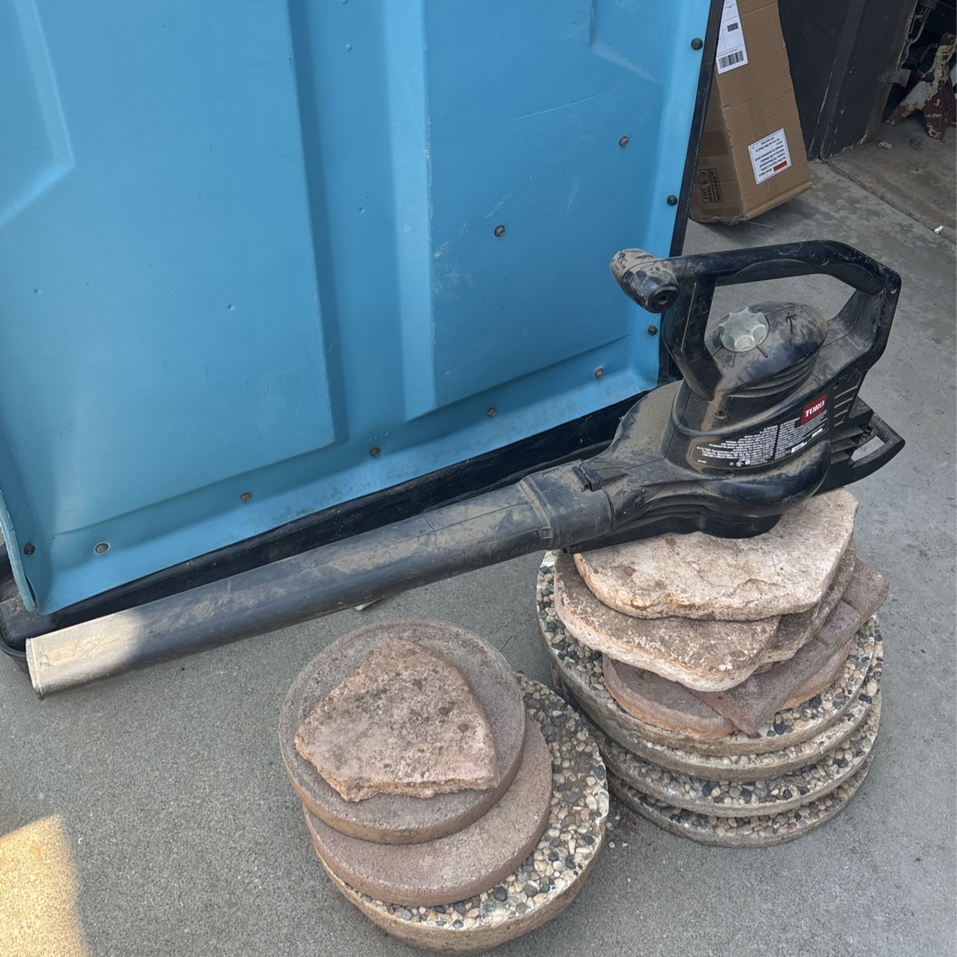 Leaf Blower