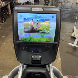 Precor 885 AMT With P82 Console ( Delivery Included)