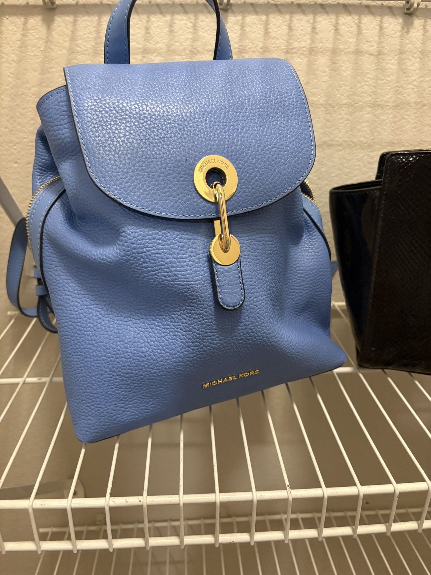 Barely Used Micheal Kors Backpack purse! for Sale in Carson 