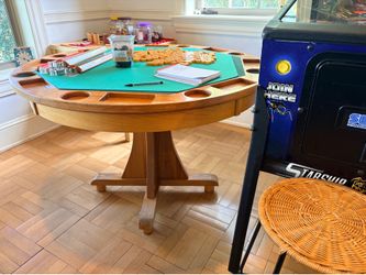 Poker table