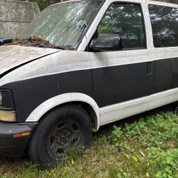 2004 Chevrolet Astro Sale For Parts Only. 