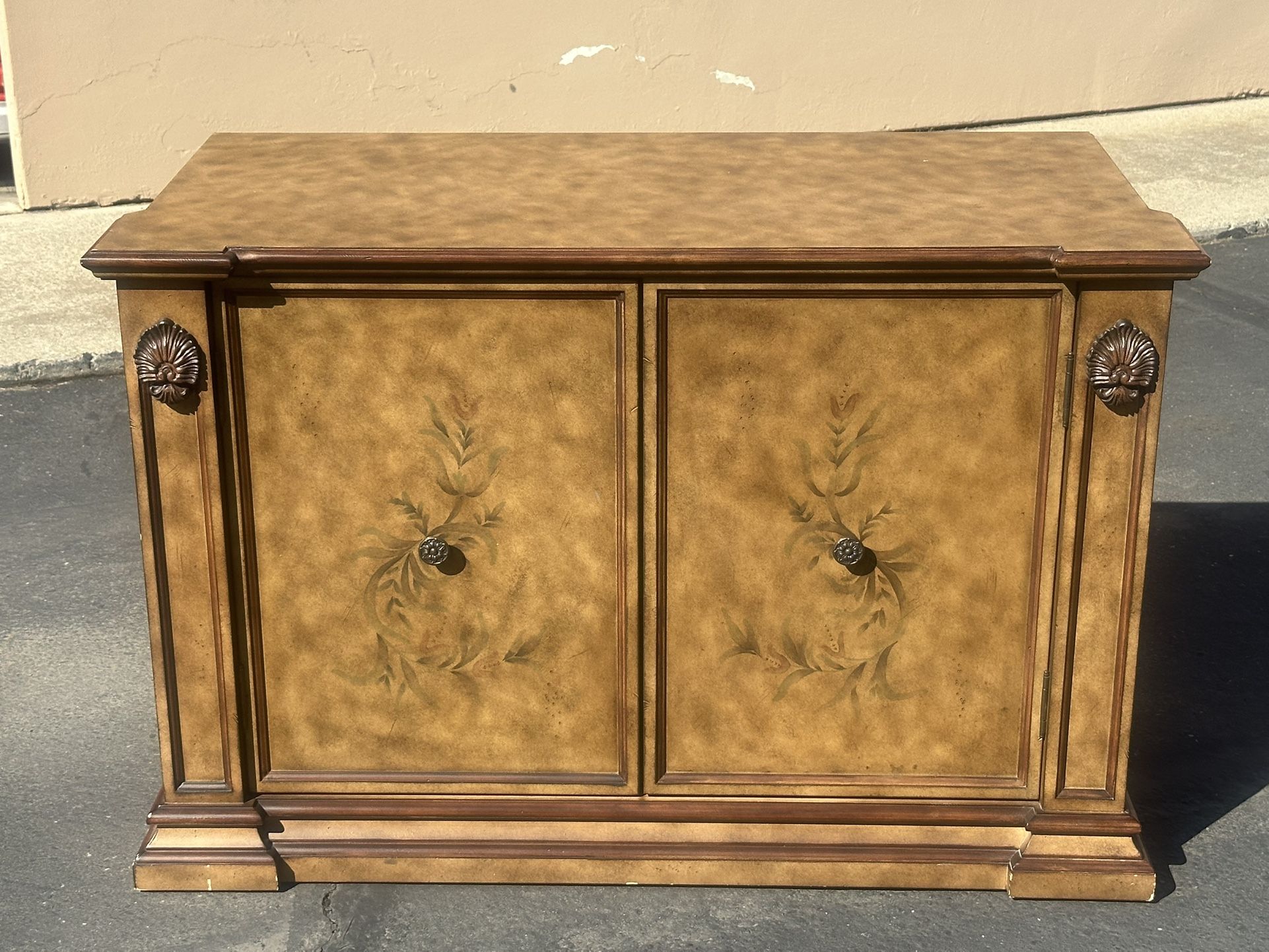 Vintage Beautiful Cabinet