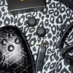 SCUF - ENVISION PRO v2 Wireless Gaming Controller for PC with Anti-Drift Thumbsticks - Breach