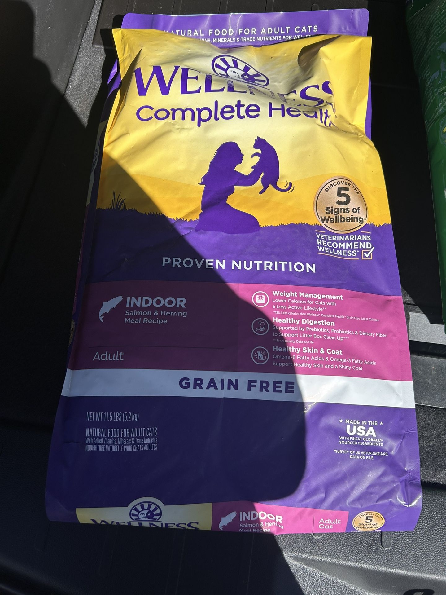 Wellness Complete Health Indoor Salmon & Herring Dry Cat Food