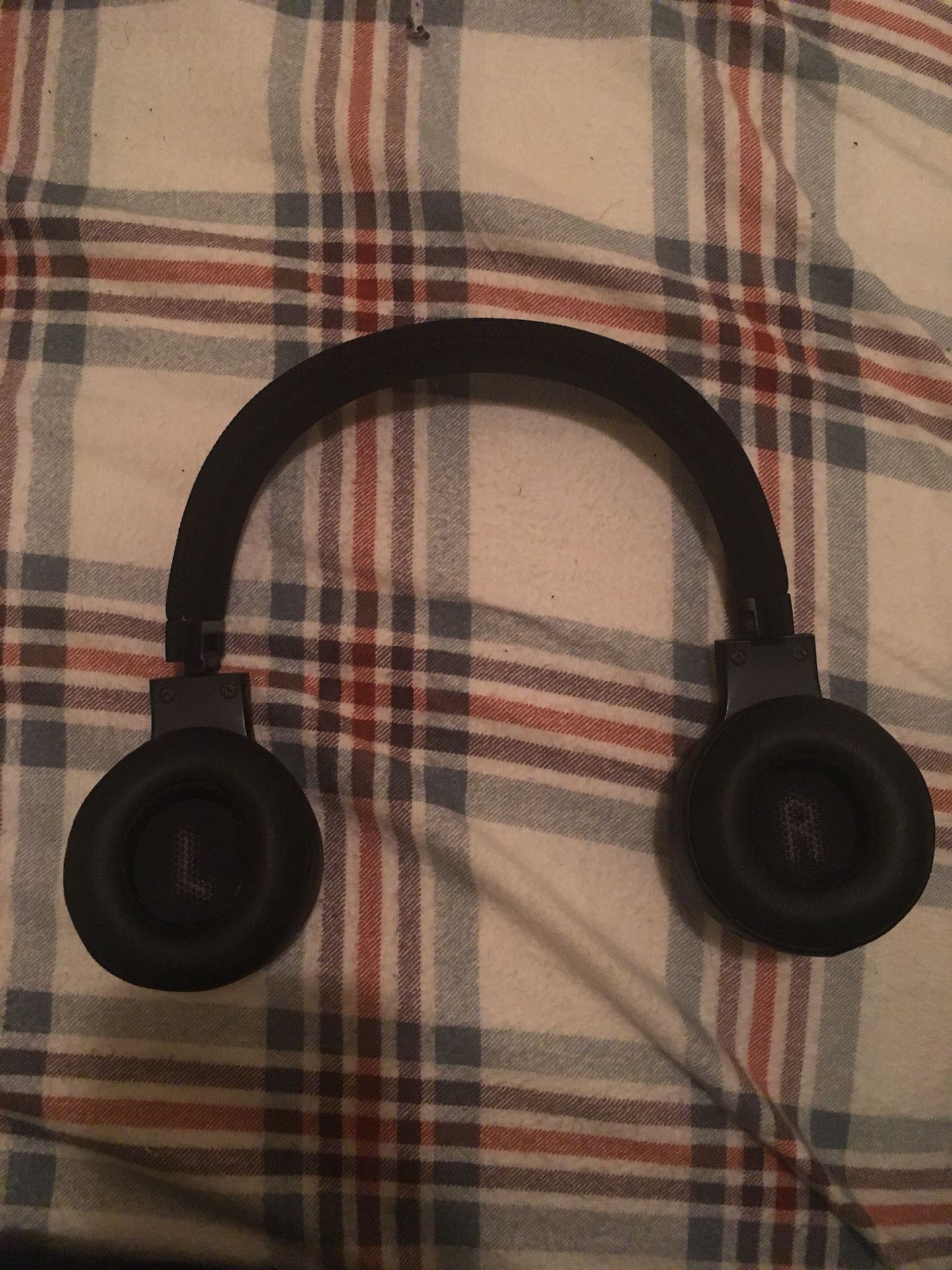 JBL E-series bluetooth headphones