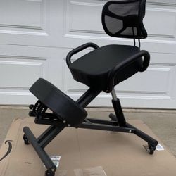 Kneeling desk chair