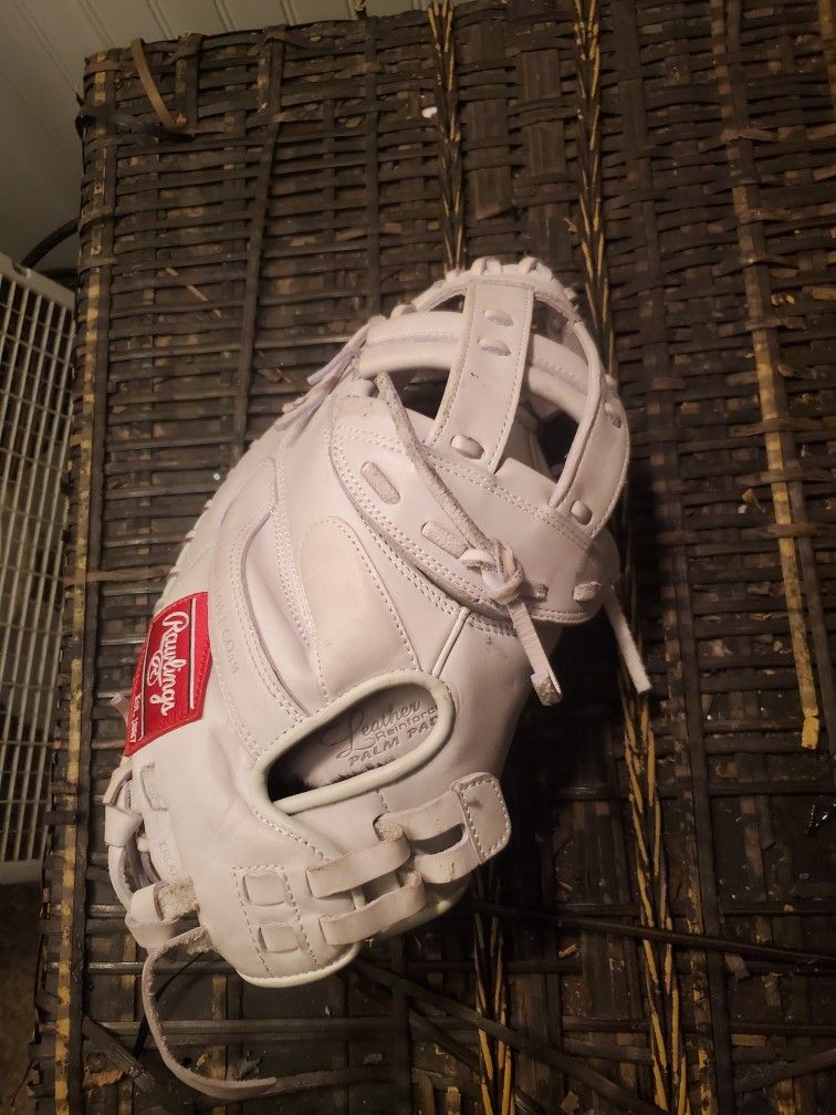 Rawlings Softball Glove