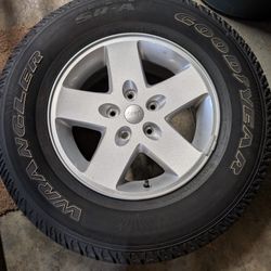 Jeep OEM 17" Rim with New Goodyear Tire