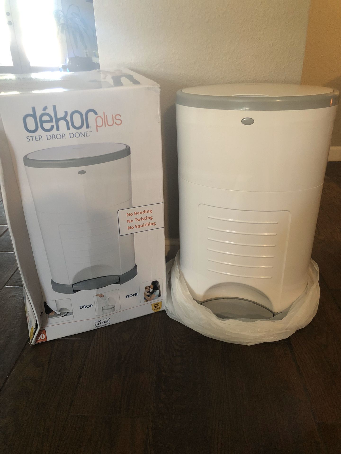 New! Dekor Plus Diaper Pail