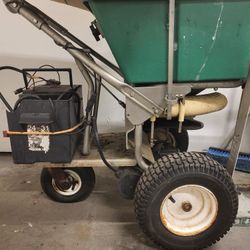 LESCO LAWN CARE BATTERY POWERED SPREADER