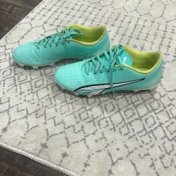 Big Kids Soccer Cleats Size 7