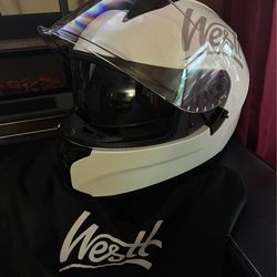 Westt Motorcycle Helmet with Dual Visor DOT Approved MEDIUM (22.44-22.84 in)