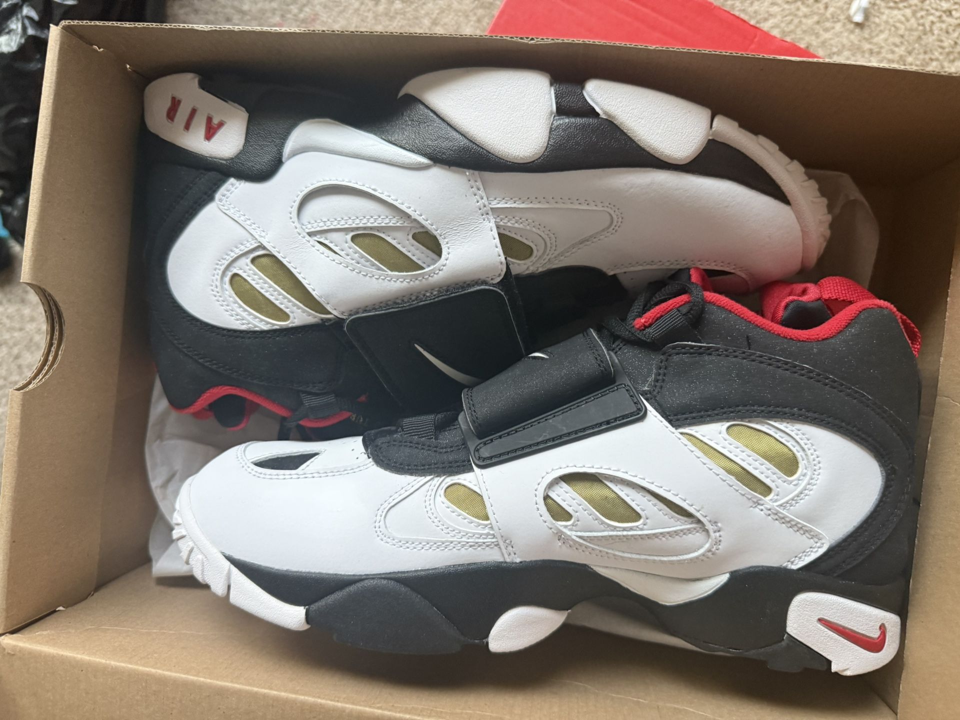 Diamond turf 2 (2013) Size 10.5