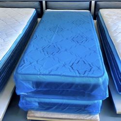 Twin Size Mattress Pillow Top 14” Inches  Excellent Comfort Also Available: Full, Queen And King New From Factory With Its Plastic Same Day Delivery 