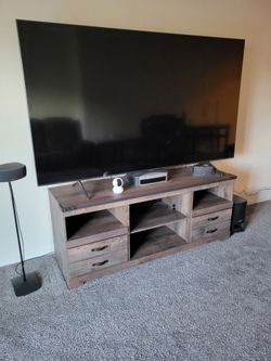 Samsung smart  TV and TV stand for sale