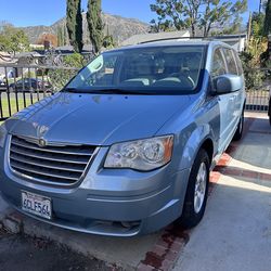 2008 Chrysler town and country