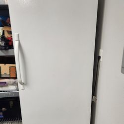 DEEP FREEZER