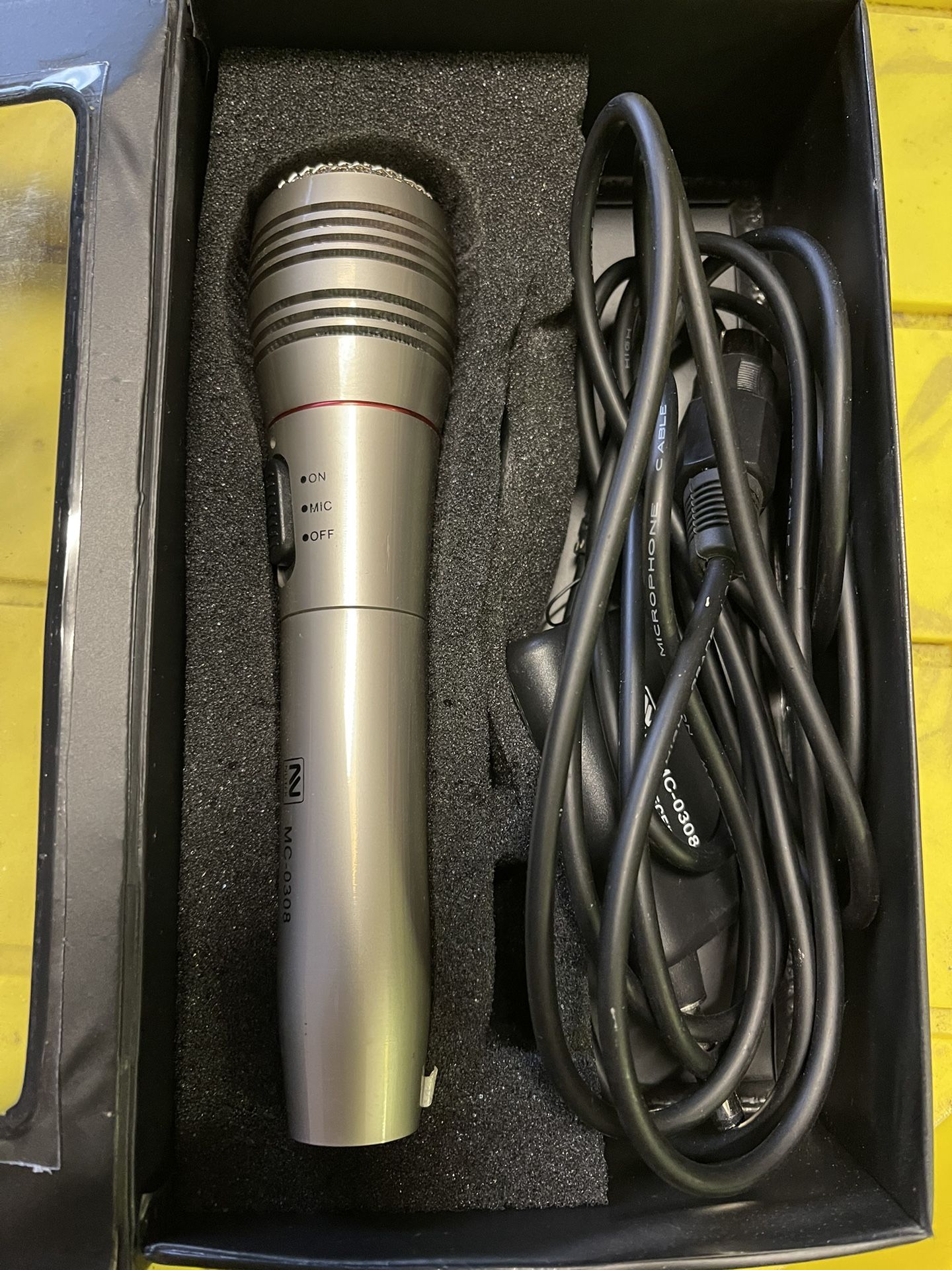Nutek Super Professional Microphone
