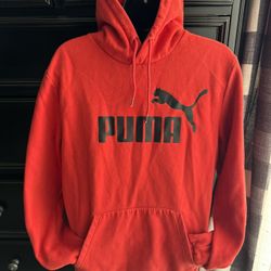 Men’s Puma Hoodie Sweater Size Small. 