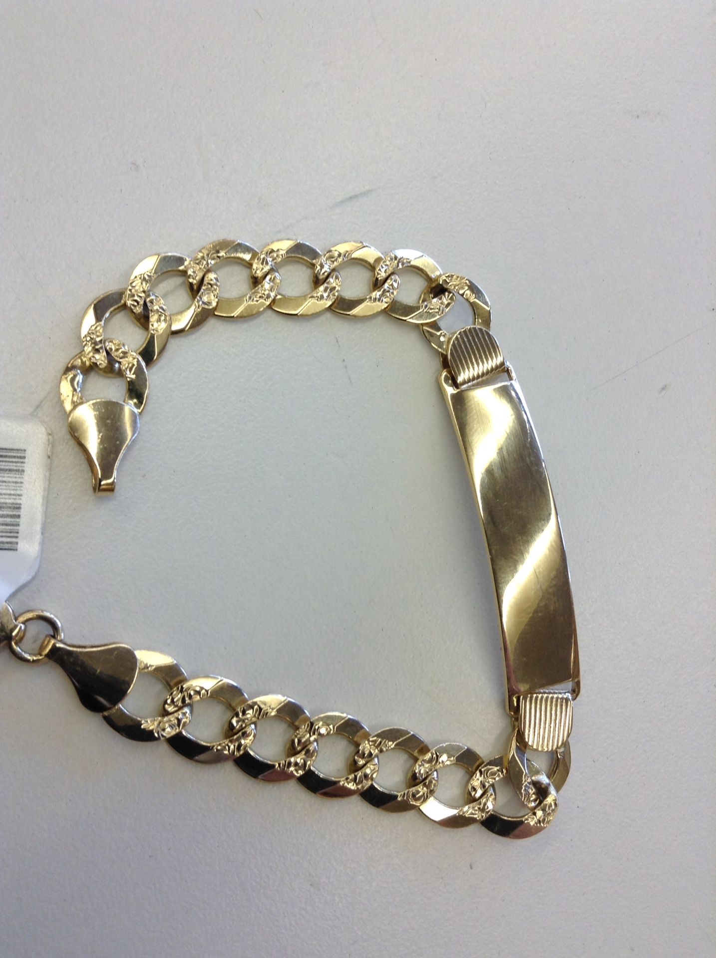 14 Kt. YELLOW GOLD ID BRACELET "C" LINK DIAMOND CUT 20 Grs. (NO TRADES)