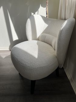 Boucle Chair