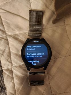 Samsung Galaxy Watch 6 (40mm LTE) – SM-R935 Bundle with bands