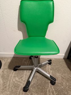 Green Swivel Desk Chair with Casters