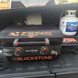 Blackstone 22” Folding Griddle - NEW