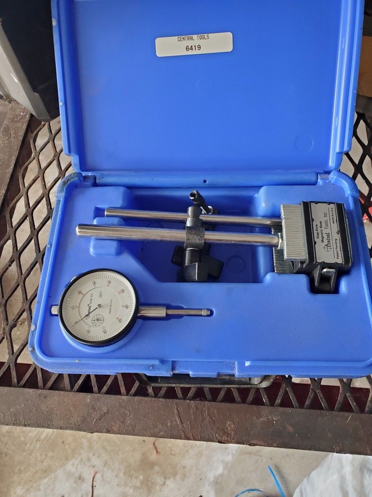 Central Tools 6419, 1 Inch Range Dial Indicator Set