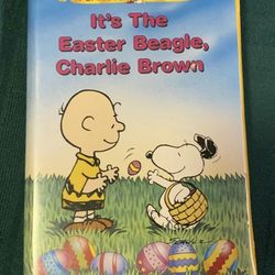 Vintage 1974 Peanuts Classic It's The Easter Beagle Charlie Brown and Snoopy VHS tape In Clamshell Case