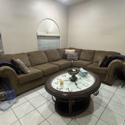 Beautiful Clock, Coffee Table