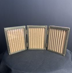 Vintage Gold Ornate Metal Trifold Photo Frame 4.5x3.5