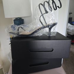 Fashion Nova Shoes Size 10