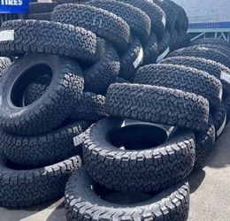 17” BF Goodrich KO2 Tires New All Manufacturer Stickers Size LT 285/70R17