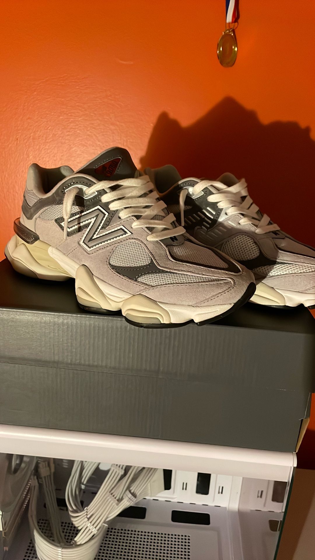 New Balance 9060 Raincloud Size 7.5m