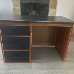 Solid Wood Desk 46’L X24’w 3 Drawer 