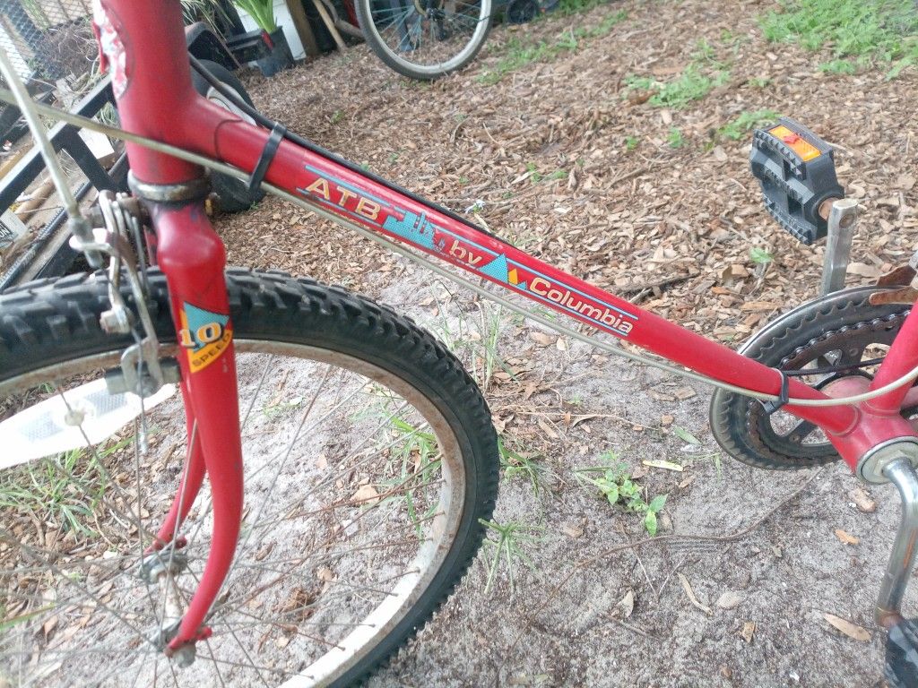 10 Speed MOUNTAIRE.  ATB by Columbia Bike