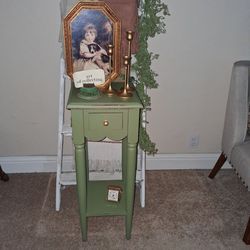 Accent Table