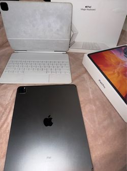 iPad Pro and Apple magic key board