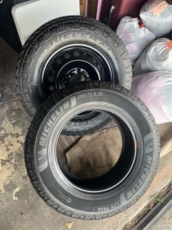 1 GOOD USED RIM & TIRE FOR SPARE TOYOTA 18X8 5X150 P255/70R18 BRIDGESTONE TIRE & 265/70R18 MICHELIN TIRE $50 for all PICKUP ONLY