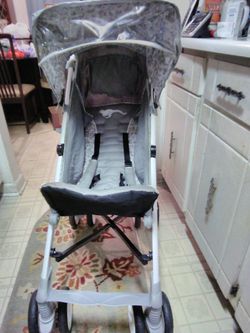 Baby planet snow leopard stroller