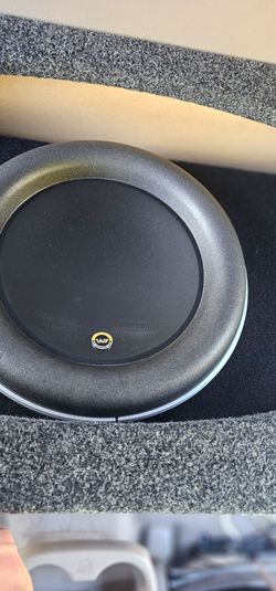 JL Audio HO112R-W7AE
Ported H.O. Wedge™ enclosure with one 12" W7AE subwoofer