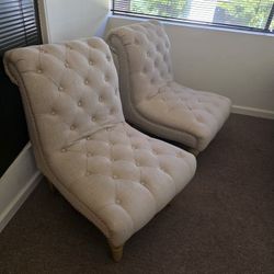 Tufted Natural Linen Lounge Chair