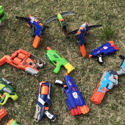 Bonche De Nerf Guns And Differents 