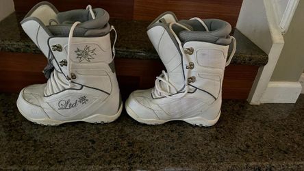 Snow Boots