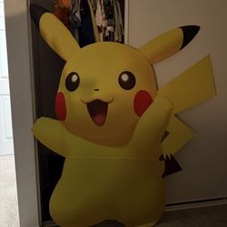 Pokémon Pikachu Standee