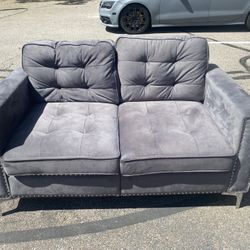 2 WONDER COMFORT SOFAS & COUCHES